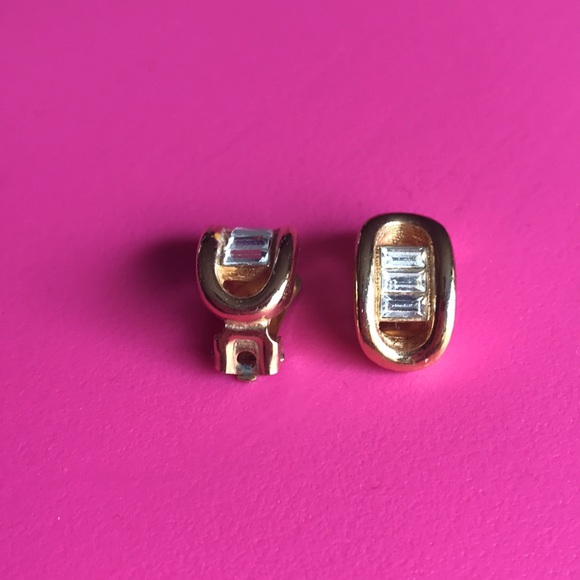 Christian Dior Gold and Chrystal Vintage Designer Earrings clip ons - Picture 4 of 14